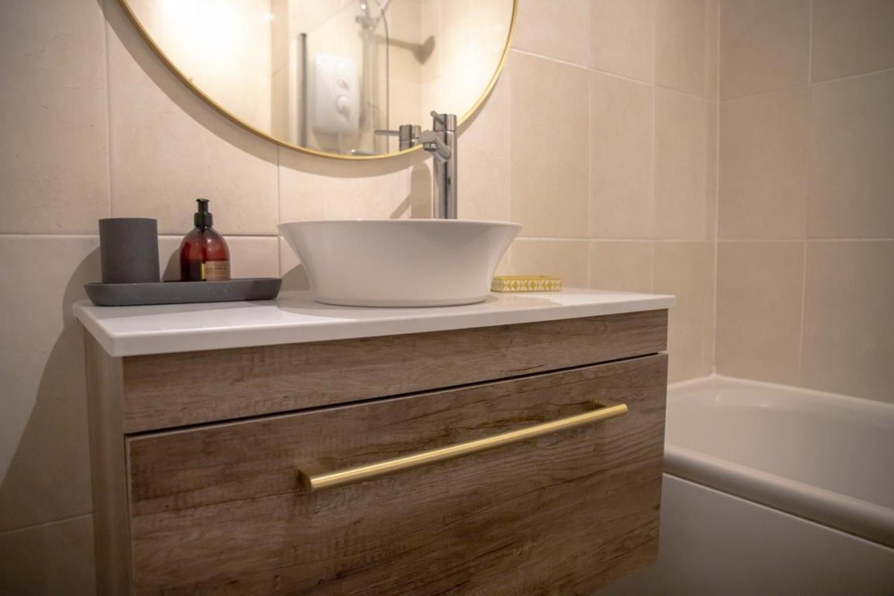 Meanwood Guestready - Homely Leeds City Apartment Sleep 4 מראה חיצוני תמונה