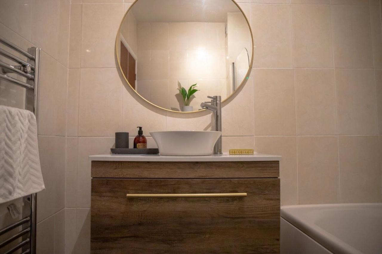 Meanwood Guestready - Homely Leeds City Apartment Sleep 4 מראה חיצוני תמונה